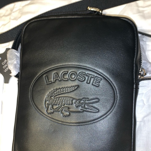 lacoste slim vertical camera bag